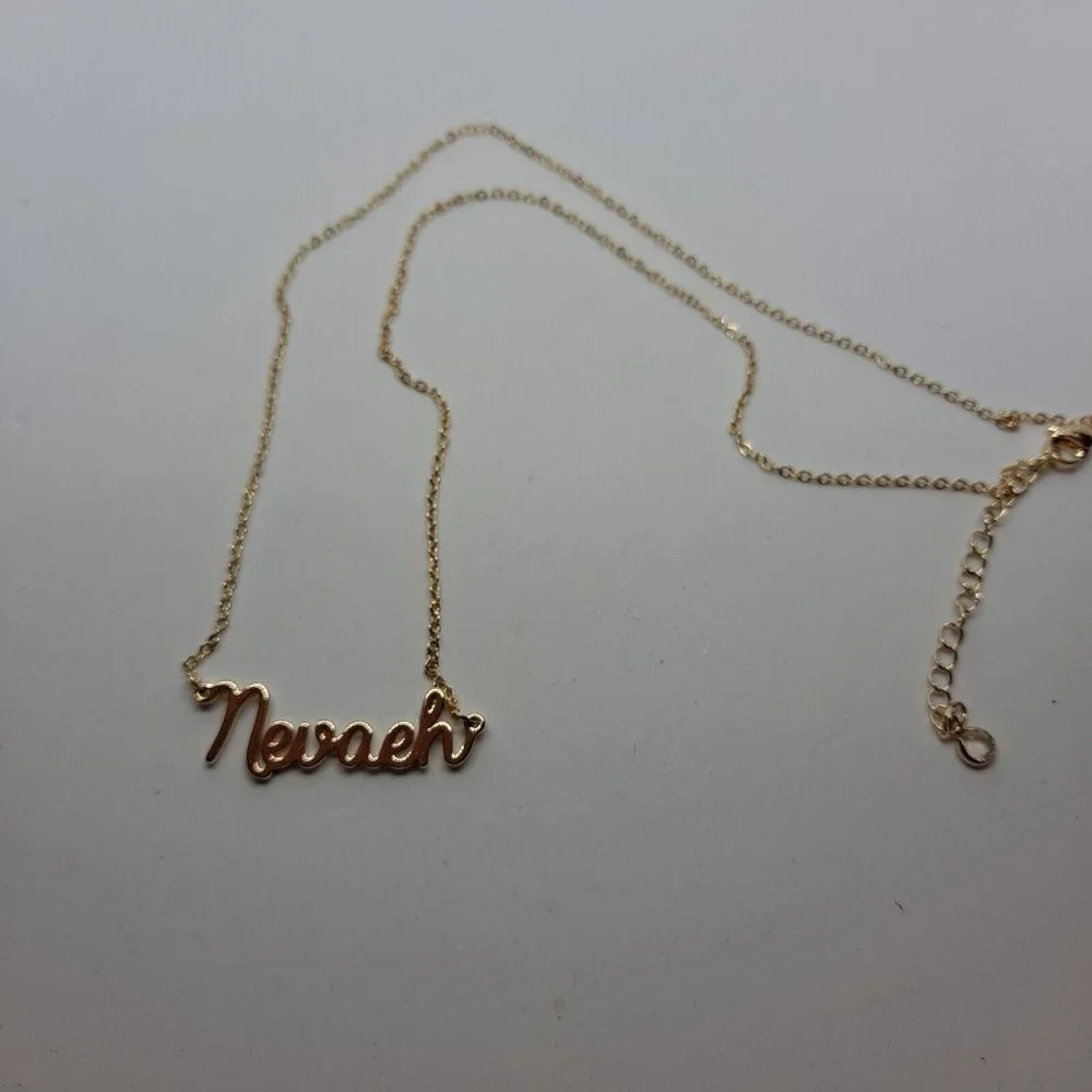 Nevaeh Name Necklace Personalized chain Gold Tone - Picture 2 of 7